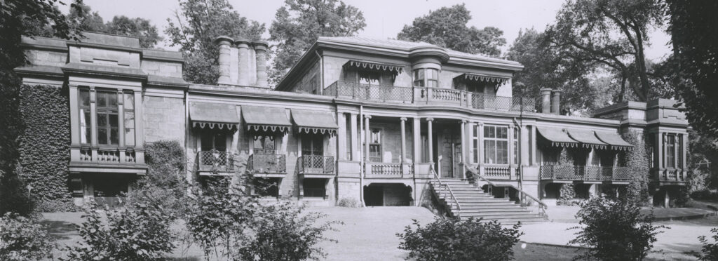 'Forden', Forden Crescent